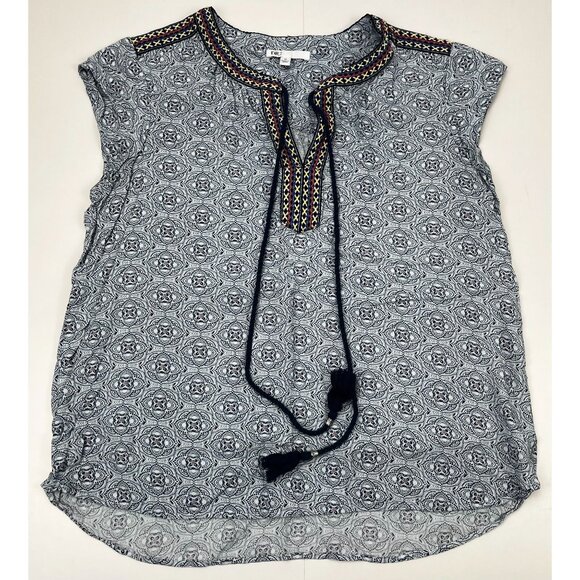 DR2 Womens Embroidered Boho Top Shirt Size M Medium w Tassels Geometric Print - Picture 1 of 7